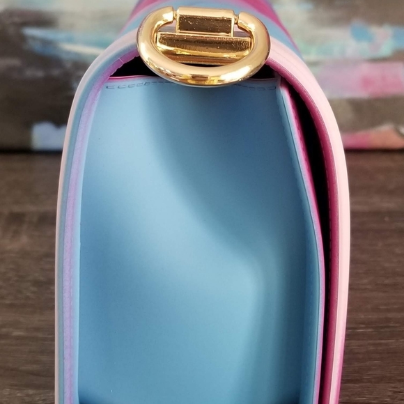 Brand New Small Quilted Jelly Ombre Purse - Picture 3 of 5